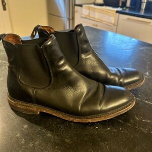 Men’s Frye Chelsea Boots size 11